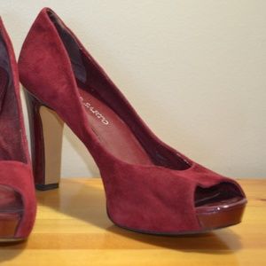 Franco Sarto red suede peep-toe platform pumps